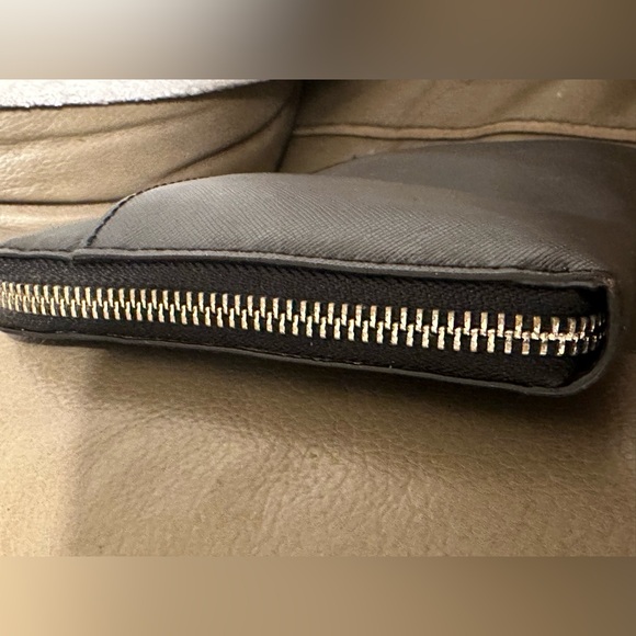 Coach Crosshatch Leather Women's Wallet - Picture 3 of 9